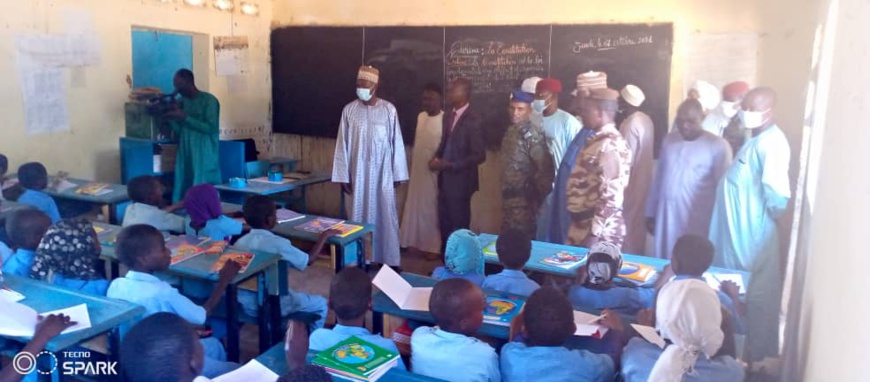 Tchad : le gouverneur du Batha en visite dans des établissements scolaires  Tchad : le gouverneur du Batha en visite dans des établissements scolaires