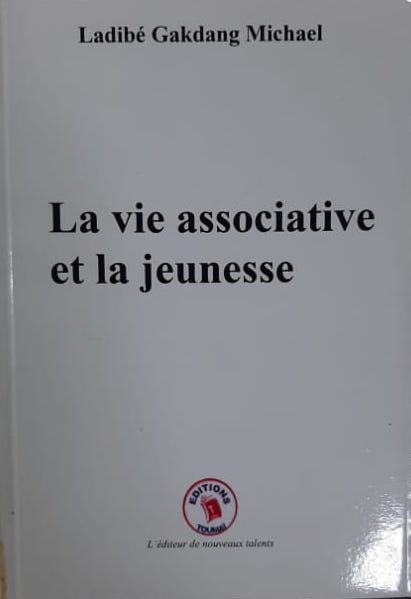 Tchad : Ladibé Gakdand Michael dédicace son livre sur la vie associative et la jeunesse