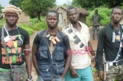 Des milices, groupes d'auto-défense formés dans les villages en Centrafrique. Crédit photo : Sources