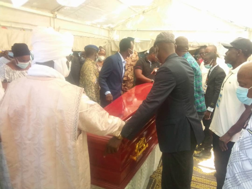 Tchad : l’ancien ministre Elie Romba enfin inhumé Tchad : l’ancien ministre Elie Romba enfin inhumé