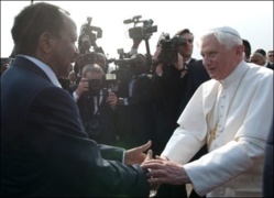 Visite de Paul Biya du Cameroun au Vatican : La lettre salée des Camerounais adressée au Pape Benoît XVI Visite de Paul Biya du Cameroun au Vatican : La lettre salée des Camerounais adressée au Pape Benoît XVI