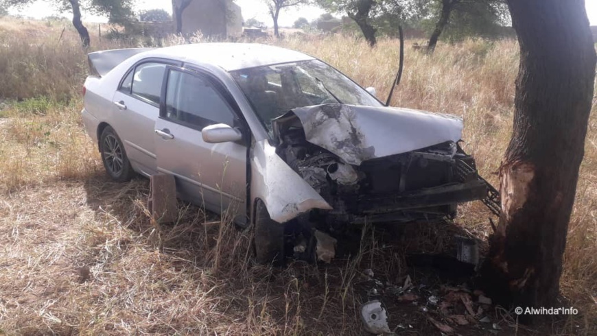 N'Djamena : il perd le contrôle de son volant et s'encastre contre un arbre