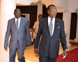 Michel Djotodia reçu au Palais Présidentiel par Idriss Déby. N'DJAMENA. Crédit photo : presidencetchad Michel Djotodia reçu au Palais Présidentiel par Idriss Déby. N'DJAMENA. Crédit photo : presidencetchad