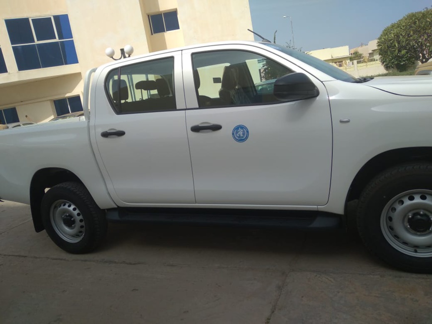 Tchad : l’OMS offre un véhicule à la faculté des sciences de la santé humaine de Ndjamena Tchad : l’OMS offre un véhicule à la faculté des sciences de la santé humaine de Ndjamena