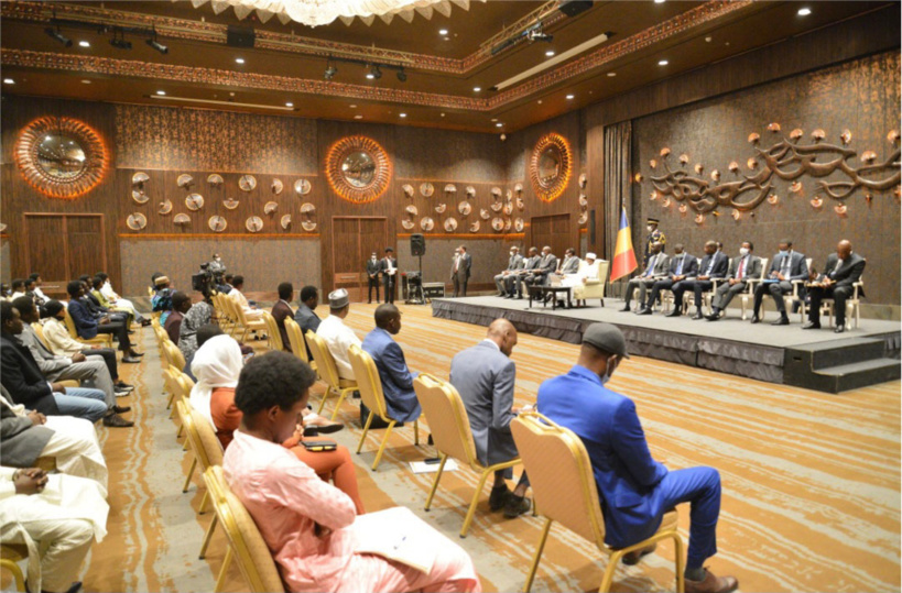 Turquie : le président du CMT a rencontré des étudiants tchadiens Turquie : le président du CMT a rencontré des étudiants tchadiens