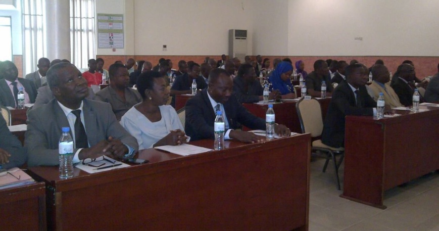 Togo : le concours d’entrée à la Fonction publique aura bel et bien lieu Togo : le concours d’entrée à la Fonction publique aura bel et bien lieu