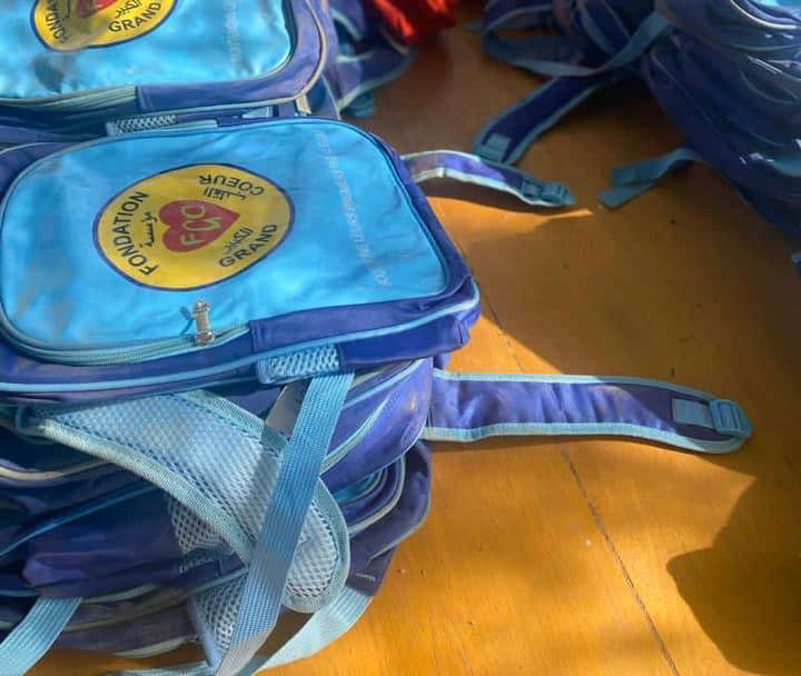 Tchad : la FGC offre des kits scolaires aux filles du Lycée bilingue d'Am-Timan. © Illustration/FGC Tchad : la FGC offre des kits scolaires aux filles du Lycée bilingue d'Am-Timan. © Illustration/FGC