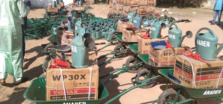 Tchad : 400 kits maraîchers remis aux producteurs du Guéra Tchad : 400 kits maraîchers remis aux producteurs du Guéra