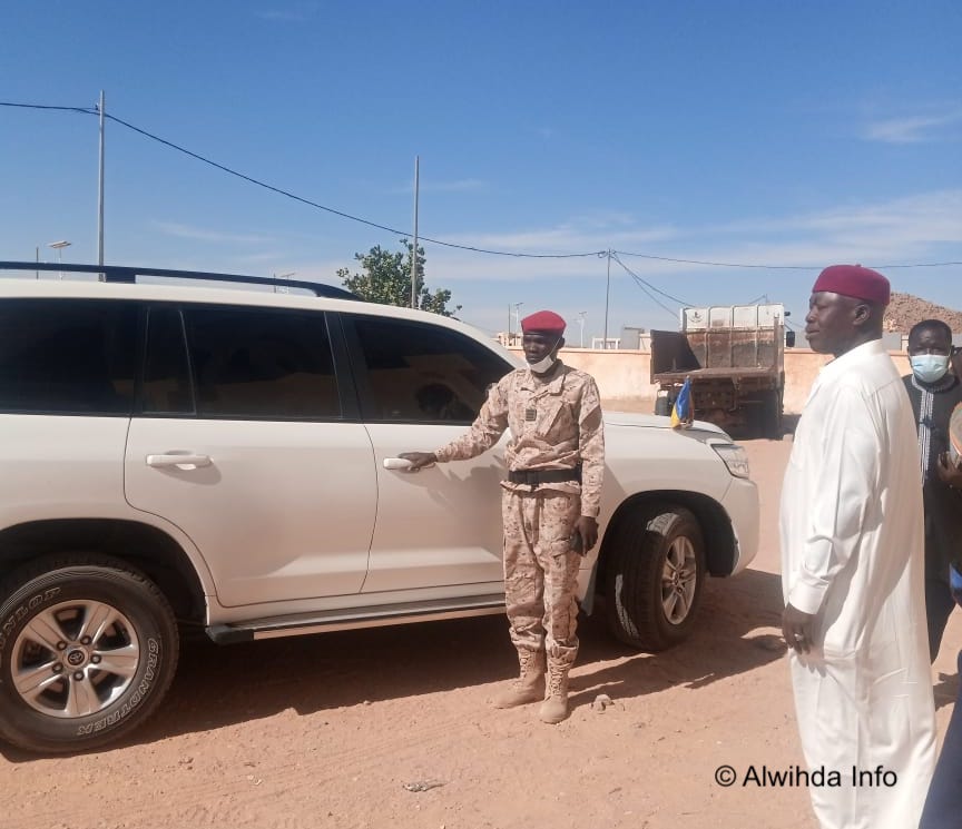 Tchad : le gouverneur de l'Ennedi Est inspecte les services étatiques à Amdjarass Tchad : le gouverneur de l'Ennedi Est inspecte les services étatiques à Amdjarass