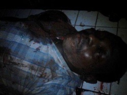 Le corps du magistrat, Modeste Bria, abattu hier par des hommes de l'ex-Séléka. Le corps du magistrat, Modeste Bria, abattu hier par des hommes de l'ex-Séléka.