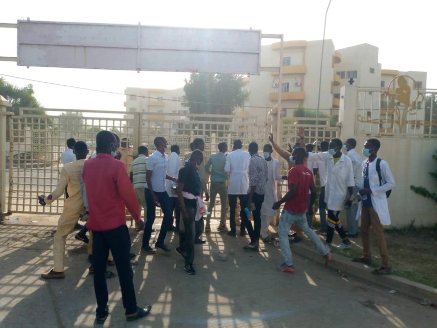 Tchad : indignation de l'ONPT suite aux bavures policières sur les étudiants en médecine Tchad : indignation de l'ONPT suite aux bavures policières sur les étudiants en médecine