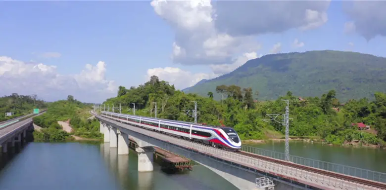 A bullet train runs on the China-Laos Railway. (Photo from the official website of China State Railway Group Co., Ltd.)