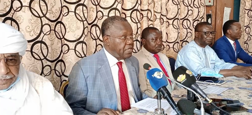 Tchad : "on ne va pas au dialogue pour dire qu'on a des problèmes d'eau, d'électricité, de routes" Tchad : "on ne va pas au dialogue pour dire qu'on a des problèmes d'eau, d'électricité, de routes"