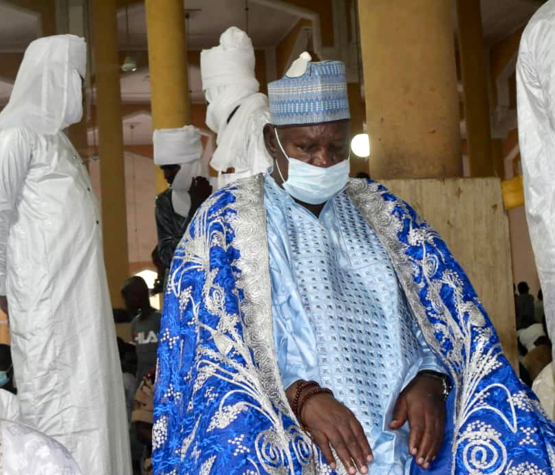 Tchad : le président du CMT rend hommage au sultan Kachallah Kasser Tchad : le président du CMT rend hommage au sultan Kachallah Kasser