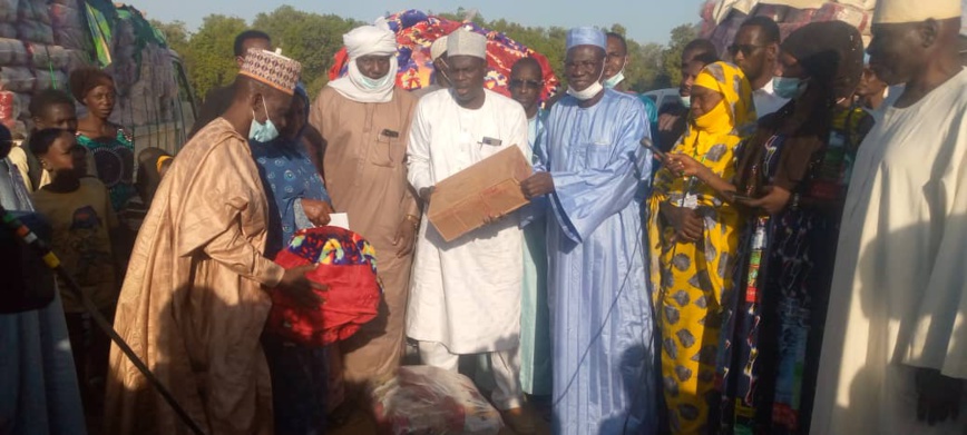 Tchad : le groupe AGB achemine des vivres aux réfugiés de Kousseri Tchad : le groupe AGB achemine des vivres aux réfugiés de Kousseri