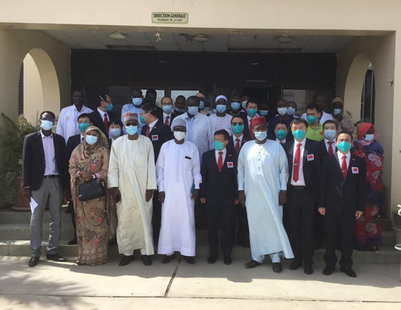 Tchad : 14 agents d'une équipe médicale chinoise honorés Tchad : 14 agents d'une équipe médicale chinoise honorés