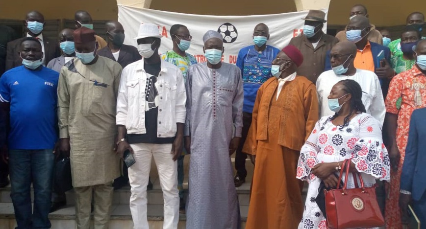 Tchad : le gouverneur de la Tandjilé lance les activités sportives à Laï Tchad : le gouverneur de la Tandjilé lance les activités sportives à Laï