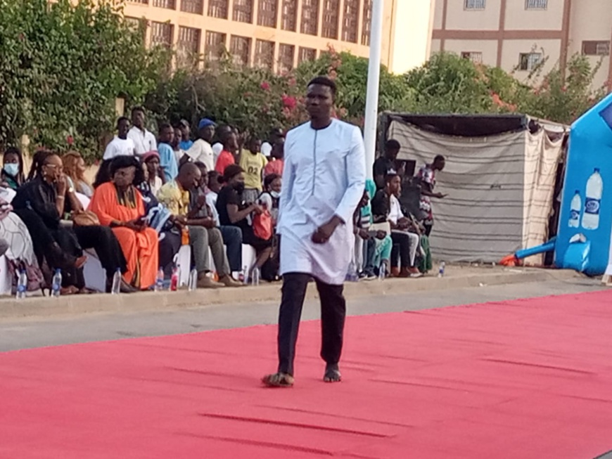 Tchad : un défilé de mode dans la rue à l'entame du festival Saamha Tchad : un défilé de mode dans la rue à l'entame du festival Saamha