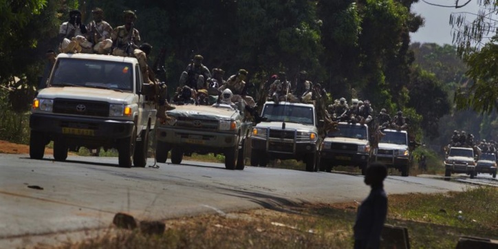 Les rebelles de la Séléka lors de leur entrée dans la capitale Bangui. Crédit photo : Sources Les rebelles de la Séléka lors de leur entrée dans la capitale Bangui. Crédit photo : Sources