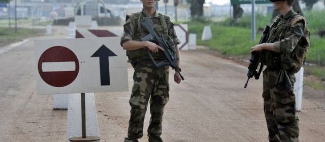 Bangui (République centrafricaine), le 10 octobre. Des soldats français de l'opération Boali.  | ISSOUF SANOGO / AFP