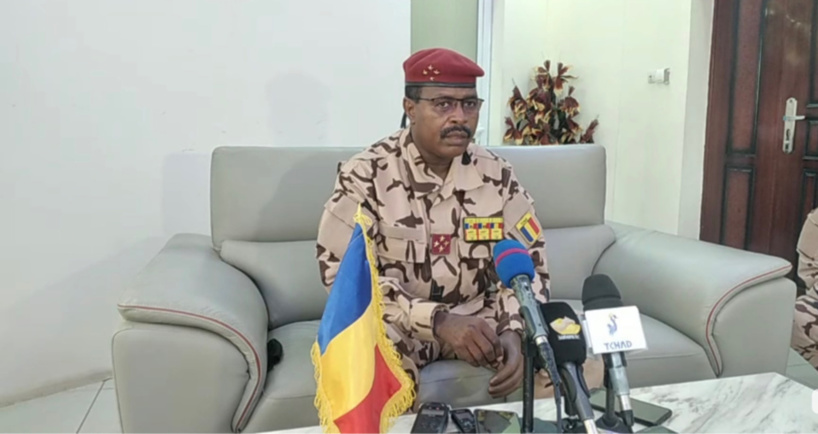 القائد العام للقوات المسلحه التشادية يشيد بقرار زيادة رواتب الجيش القائد العام للقوات المسلحه التشادية يشيد بقرار زيادة رواتب الجيش