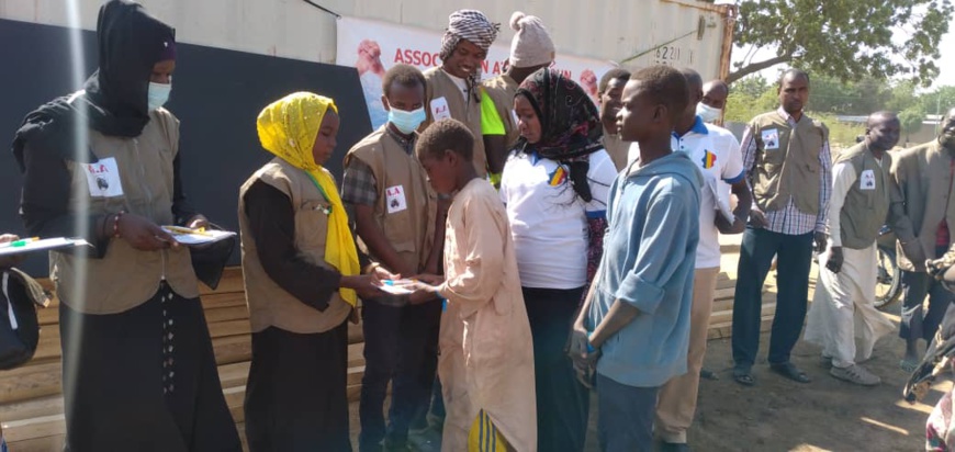 Tchad : Attadamoun offre des fournitures scolaires aux enfants réfugiés