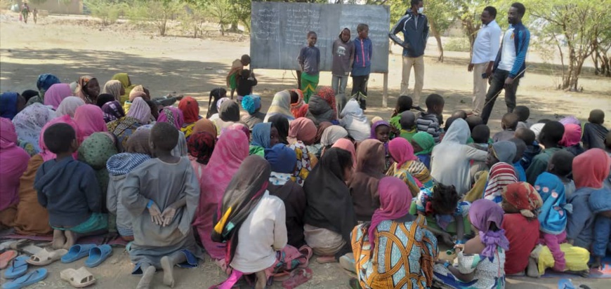 Tchad : Attadamoun offre des fournitures scolaires aux enfants réfugiés