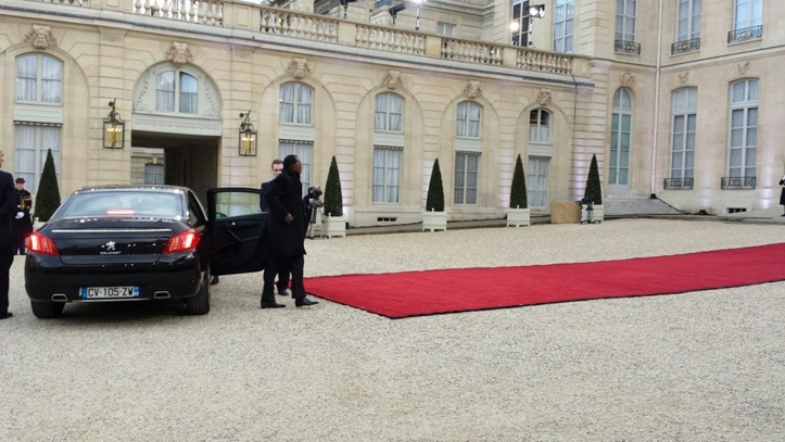 Le Président tchadien, Idriss Déby arrive au Palais de l'Elysée. France. Crédit photo : Sources Le Président tchadien, Idriss Déby arrive au Palais de l'Elysée. France. Crédit photo : Sources