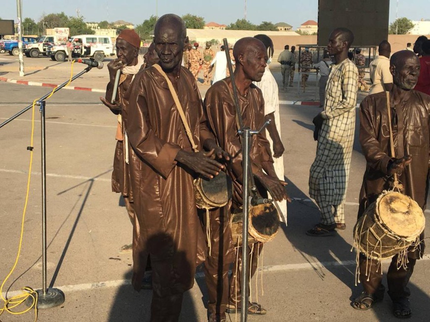 Tchad : le Chari Baguirmi présente ses danses au Festival Dary Tchad : le Chari Baguirmi présente ses danses au Festival Dary