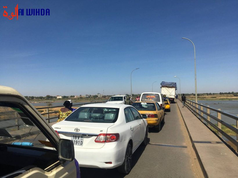 N'Djamena : incivisme sur la route et embouteillage au pont à double voie N'Djamena : incivisme sur la route et embouteillage au pont à double voie