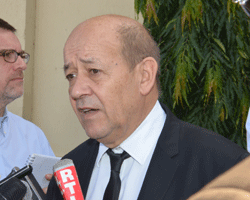Le ministre français de la Défense, Jean-Yves Le Drian. Le ministre français de la Défense, Jean-Yves Le Drian.