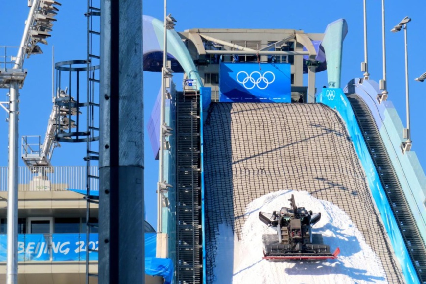 Snow is being made on the Big Air Shougang, a sports stadium located in Shijingshan district, Beijing, built to host the big air events of the 2022 Winter Olympics, Jan. 3, 2022. (Photo by He Luqi/People’s Daily Online)