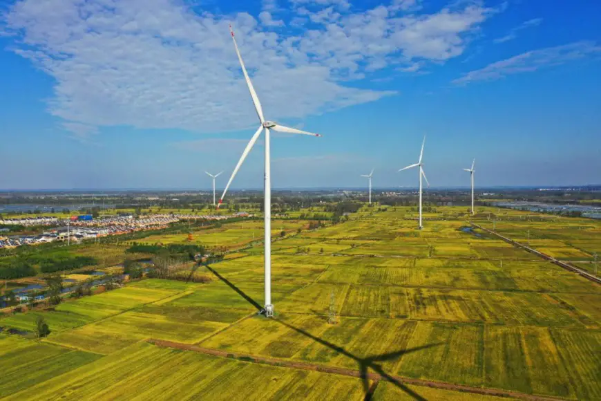 Photo shows wind turbines at a wind farm in Weiji township, Suining county, Xuzhou city, east China’s Jiangsu province, Oct. 11, 2021. (Photo by Hong Xing/People’s Daily Online)
