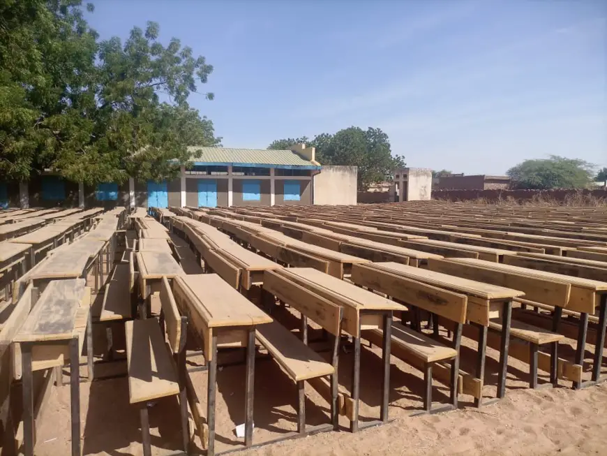 Tchad : au Sila, Grand coeur offre 1000 table-bancs à la délégation de l'éducation