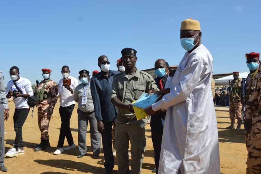 Tchad : 13 élèves policiers distingués à l'issue de leur formation Tchad : 13 élèves policiers distingués à l'issue de leur formation