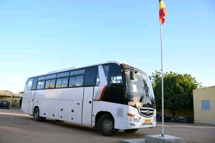 Tchad : un nouveau bus pour les étudiants à Ati Tchad : un nouveau bus pour les étudiants à Ati