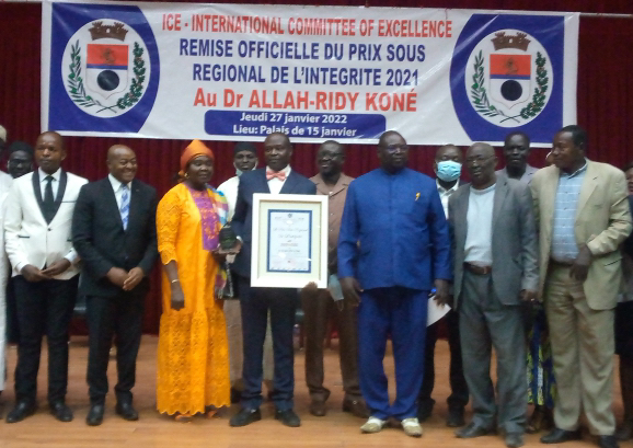 Tchad : Dr. Allah-Ridy Kone, lauréat du prix sous-régional de l'intégrité 2021 de l'ICE Tchad : Dr. Allah-Ridy Kone, lauréat du prix sous-régional de l'intégrité 2021 de l'ICE