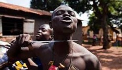 Centrafrique: Deux femmes égorgées par des antiBalaka Centrafrique: Deux femmes égorgées par des antiBalaka