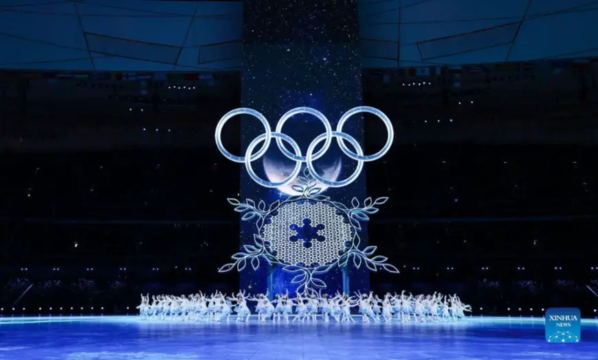 Artists stage the performance "Forming a Snowflake" during the opening ceremony of the Beijing 2022 Olympic Winter Games at the National Stadium in Beijing, capital of China, Feb. 4, 2022. (Xinhua/Xue Yuge)