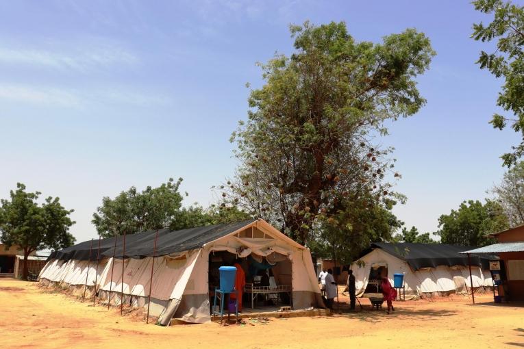 MSF soutient l'hôpital de district de Madarounfa dans la région de Maradi depuis des années, assurant des soins gratuits et de qualité à des milliers de personnes.  © MSF/Ainhoa Larrea