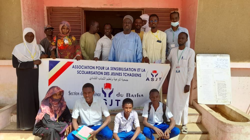 Tchad : des kits scolaires offerts à des élèves d'Ati pour aider les familles