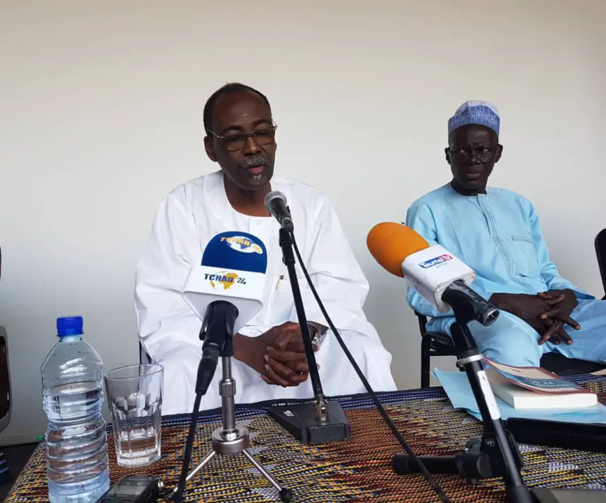 Tchad : Mahamat Saleh Haroun présente son livre "Les culs reptiles"
