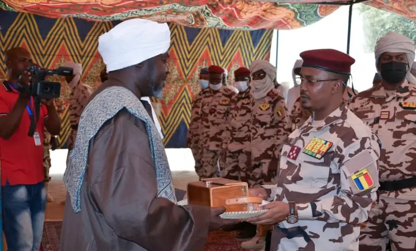 Tchad : un Coran écrit à la main offert au PCMT à Abéché