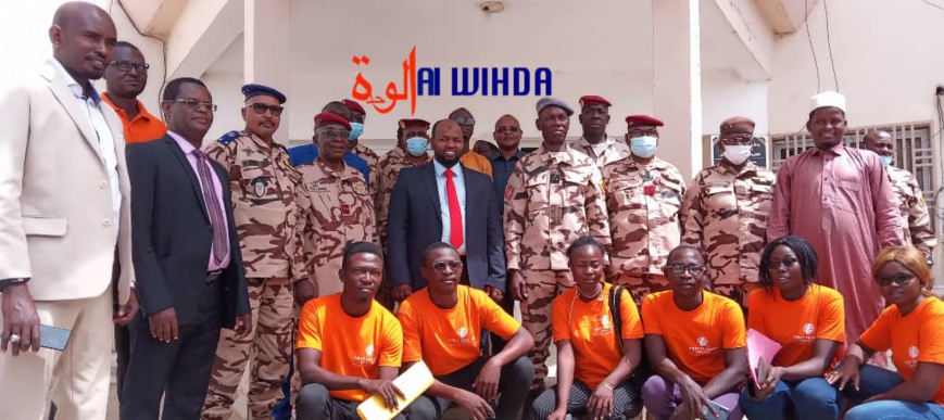 Tchad : la société Ilnet Télécom remet un don de 1000 décodeurs numériques à l'armée Tchad : la société Ilnet Télécom remet un don de 1000 décodeurs numériques à l'armée