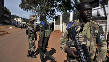 Des soldats de la FOMAC à Bangui. Photo : Issoufou/AFP