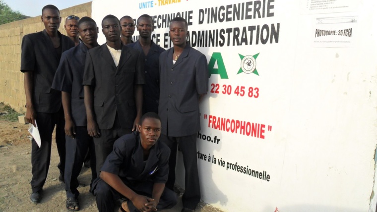 Des étudiants de l'Ecole Polytechnique d'Ingénierie, de Commerce et d'Administration "E.P.I.C.A de promotion 2010-2011