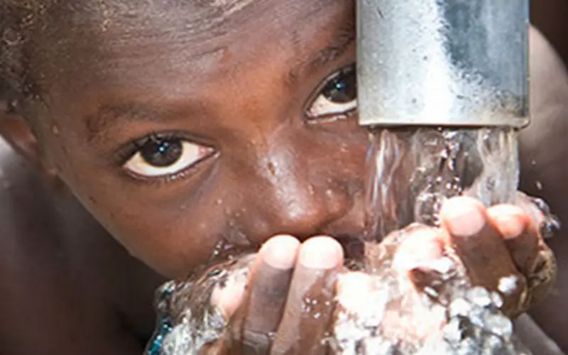 Afrique : les Pays-Bas et la BEI intensifient leur soutien à des projets d’eau et d’assainissement