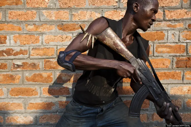 Un milicien Anti-Balaka en RCA. Crédit photo : Sources