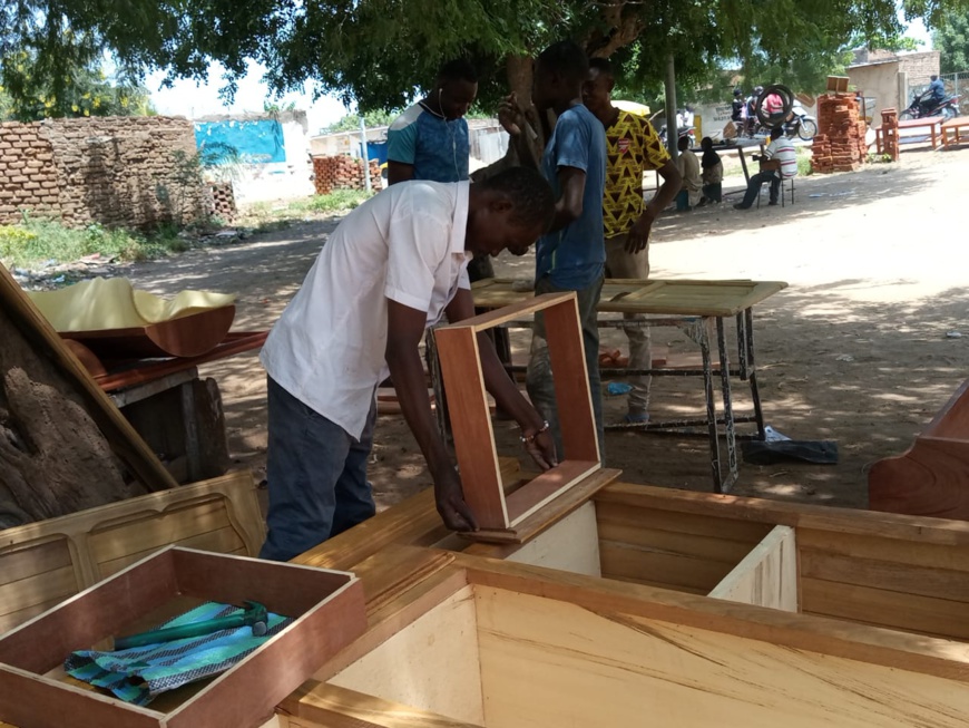 Tchad : quand la menuiserie fait rêver certains jeunes