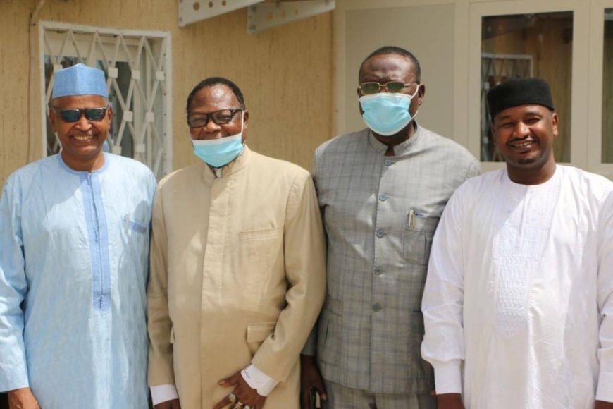 Tchad : le ministre de la Réconciliation rencontre la plate-forme « Tous pour la Paix » Tchad : le ministre de la Réconciliation rencontre la plate-forme « Tous pour la Paix »